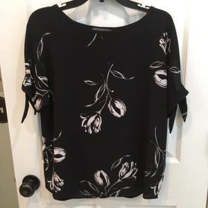 Beautiful Black and White Floral Print Blouse